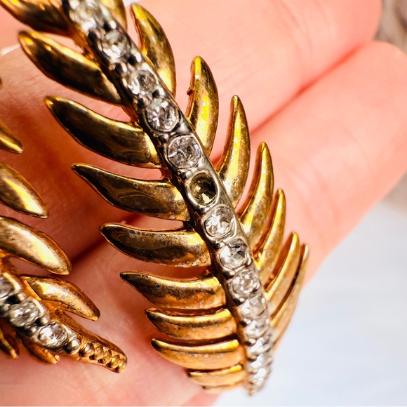 Beautiful goldtone bling delicate leaf Juicy Couture cuff bracelet - Picture 8 of 8
